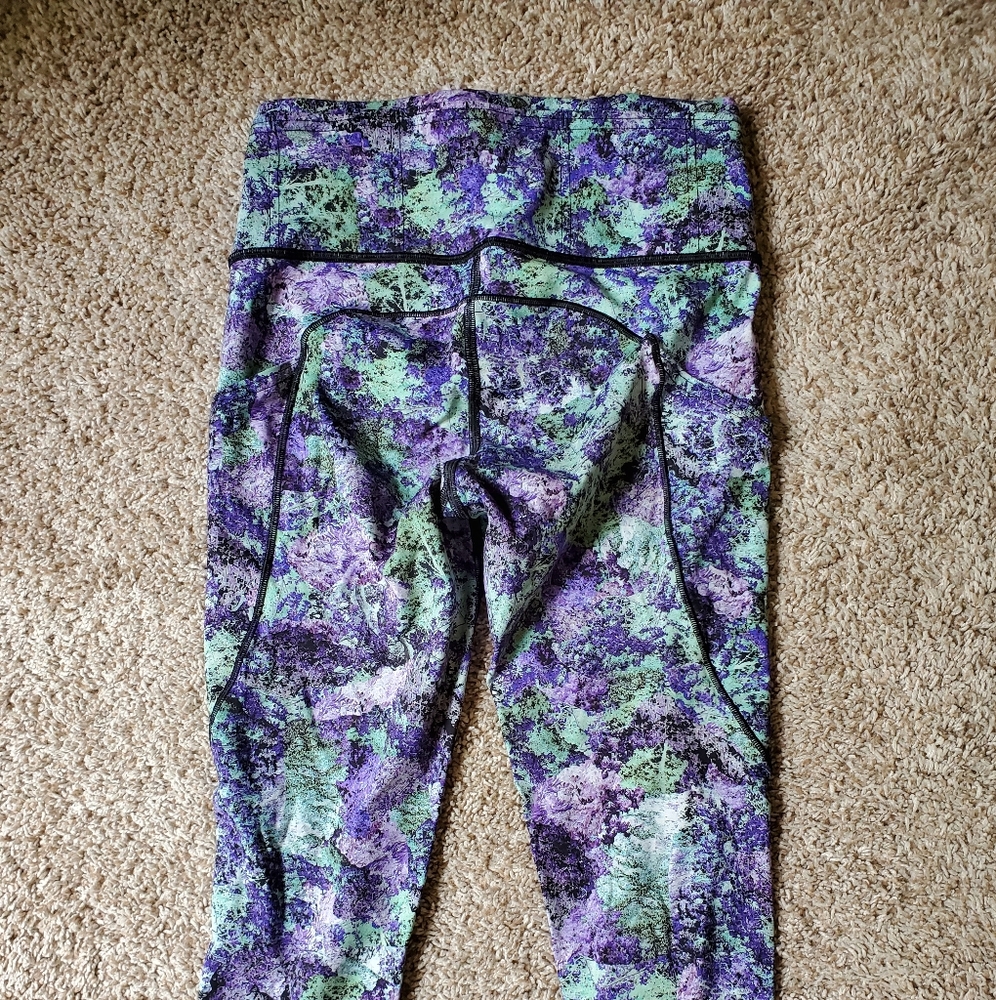 Lululemon crop